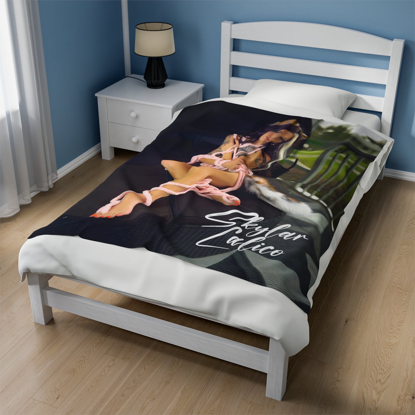 Knotty Kitten Velveteen Plush Blanket