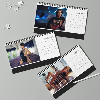 Desktop Calendar (2025 grid)